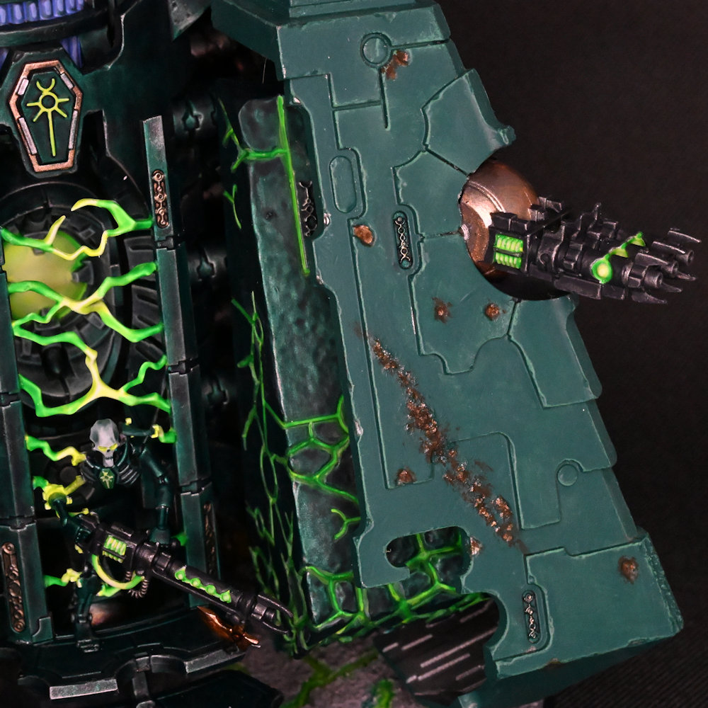 Monolith mit Gauss Flux Arc