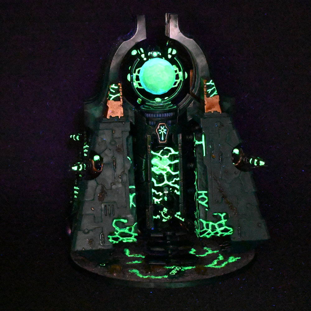 Monolith unter UV-Licht